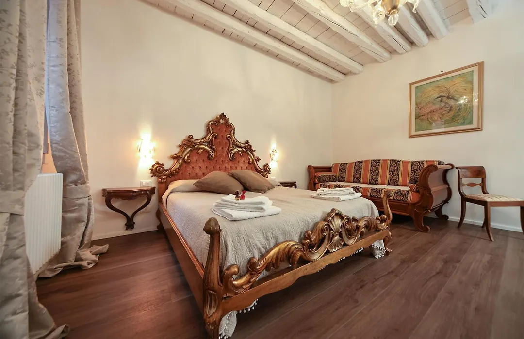 Sara S Luxury Home Five Minutes From Piazza San Marco-1