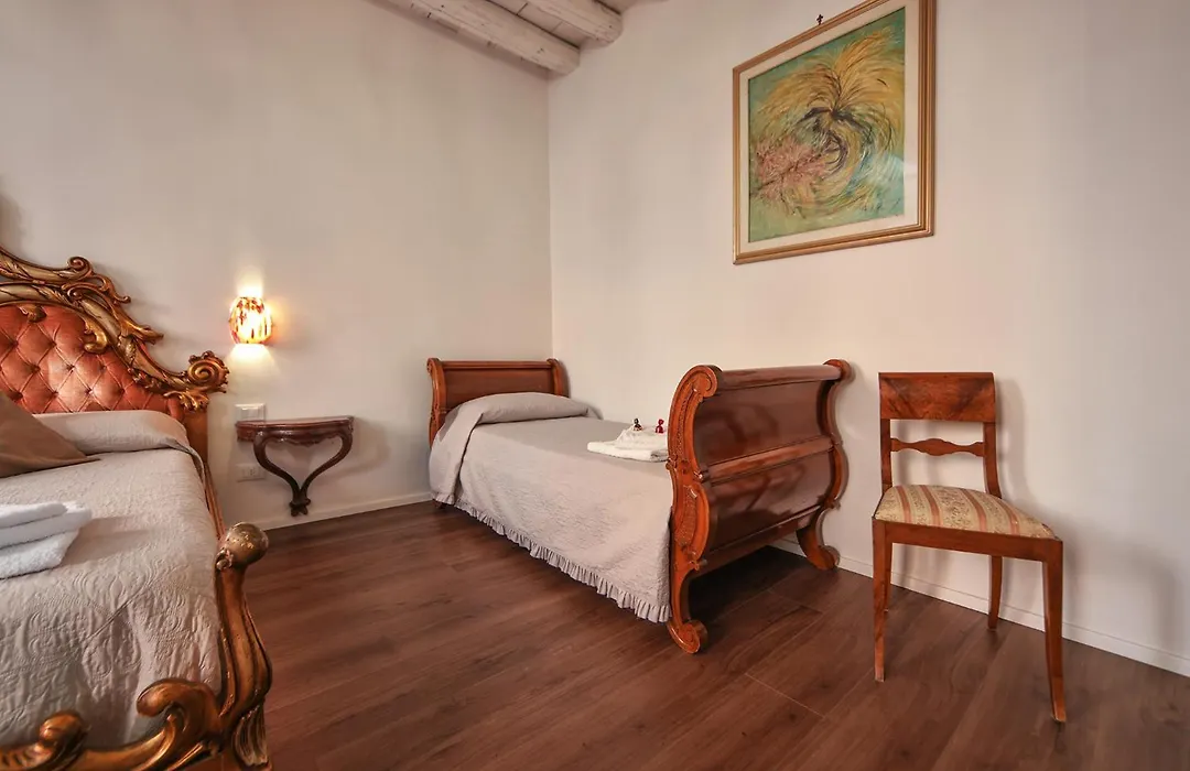 Sara S Luxury Home Five Minutes From Piazza San Marco-1